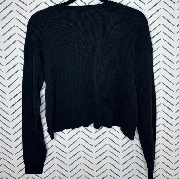 Aritzia TNA Waffle Knit Crop Shirt Black Size Medium - Picture 3 of 5
